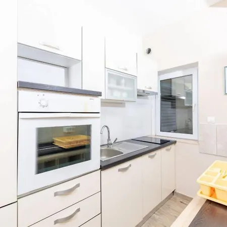 Apartament Zane Zastražišće