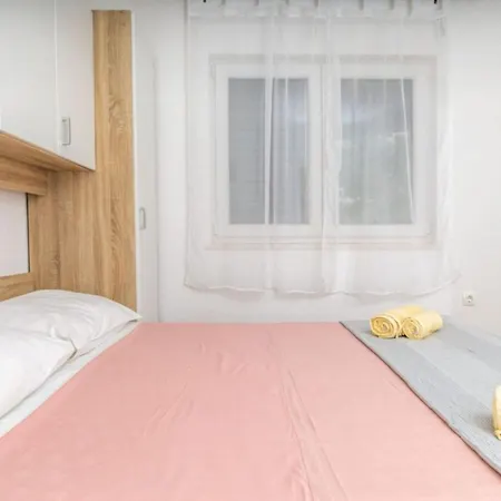 Zane Apartament Zastražišće