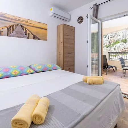 Zane Apartament *