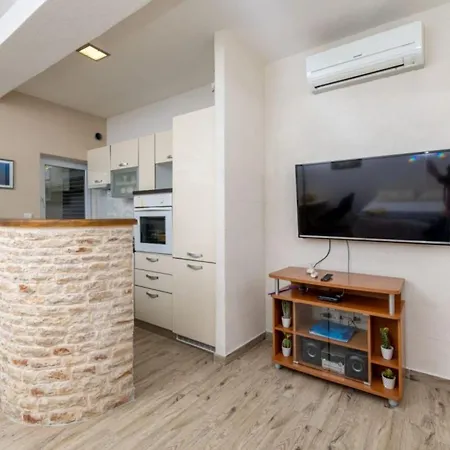 Apartament Zane *